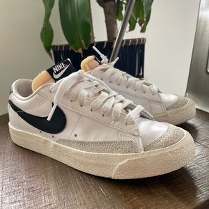 Nike Women’s Blazer Low ‘77